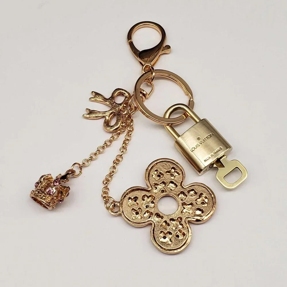 LV Gold Padlock Authentic 🔑 Luxury Bag Charm w/ Unbranded Flower Keychain